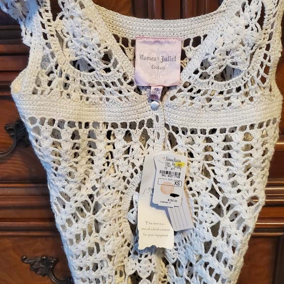 NWT ROMEO + JULIET crochet vest XS - Picture 4 of 4